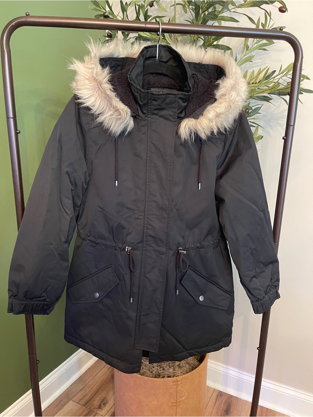 Banana Republic Black Faux-Fur Trim Parka